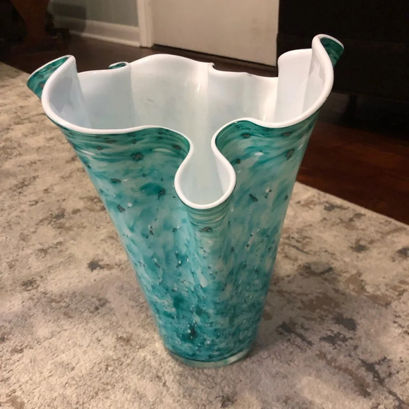 Murano Style Handblown Handkerchief Glass Vase - Picture 2 of 8
